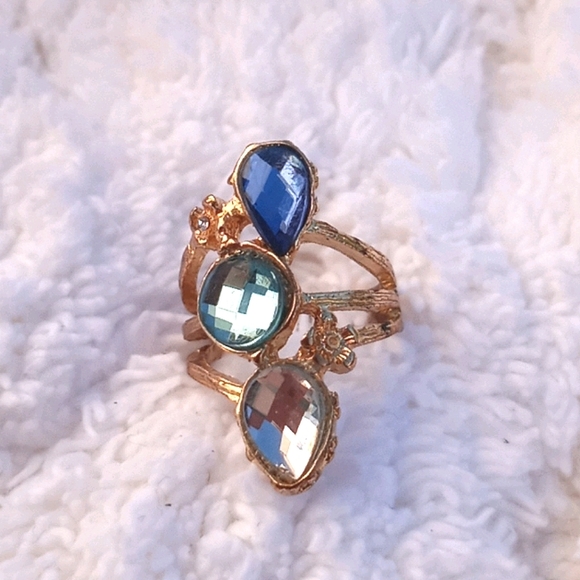 Statement Ring - Picture 2 of 5